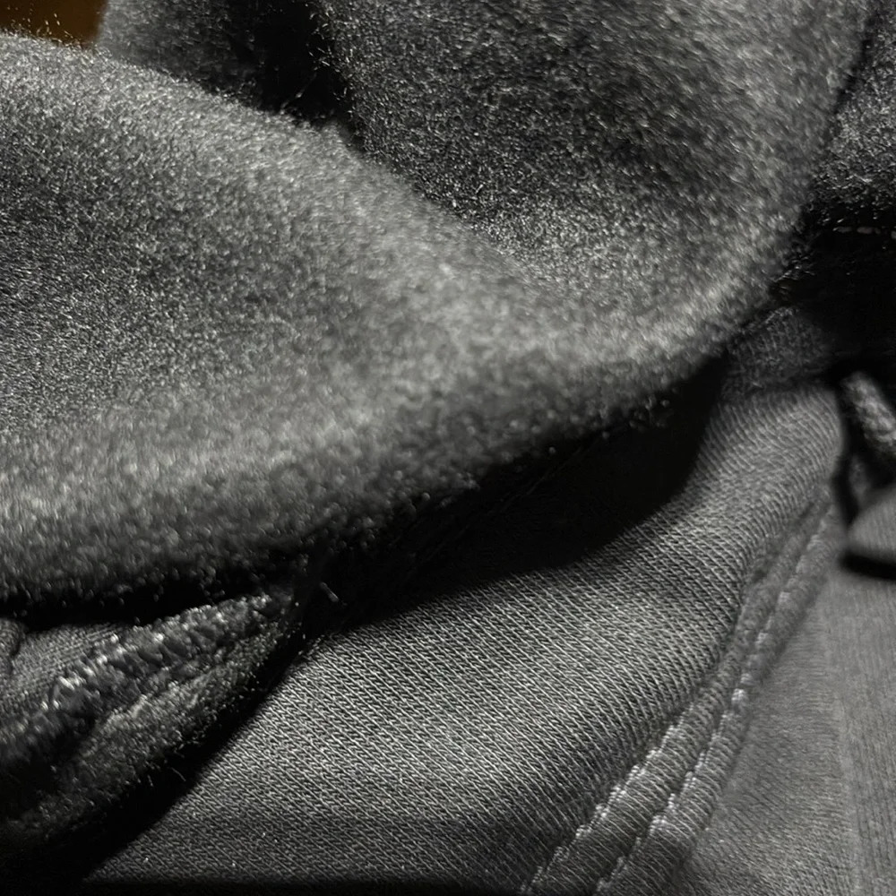 Carhartt Relaxed Fit Midrise joggers,elastic drawstring waist,hip & a zip pocket - Picture 7 of 9